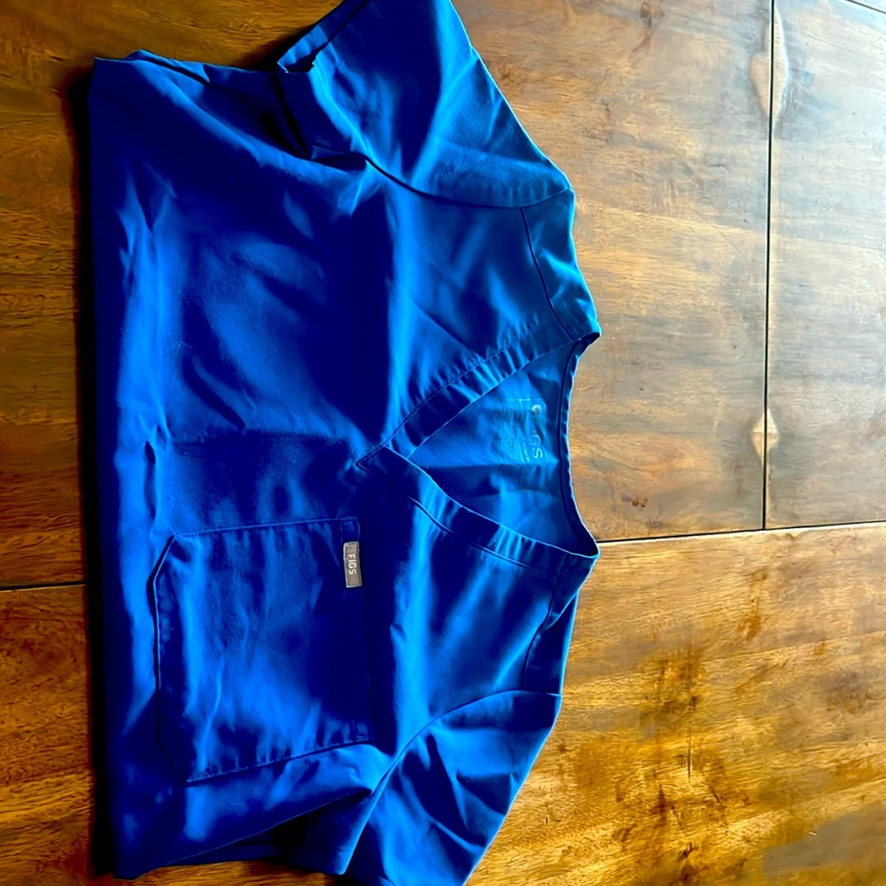 Blue one pocket fig scrub top